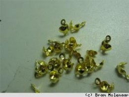 Goldfarbige Kalotten mit Öse - 20 Stück - #222