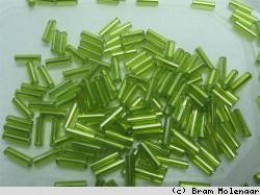Rocailles bugle Appelgrunn 2x6mm - 100 Gram (2400stuck) - #5713